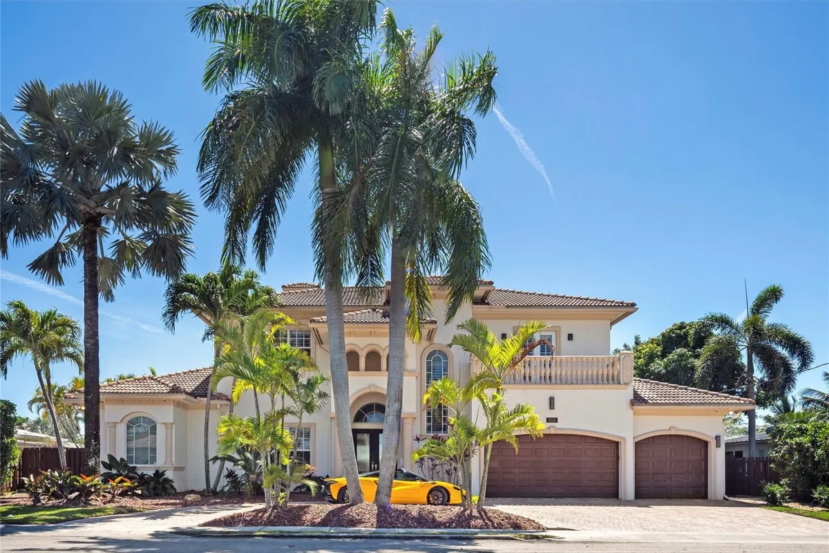 Luxury waterfront home 1008 Mandarin Fort Lauderdale listed by Glen Primak